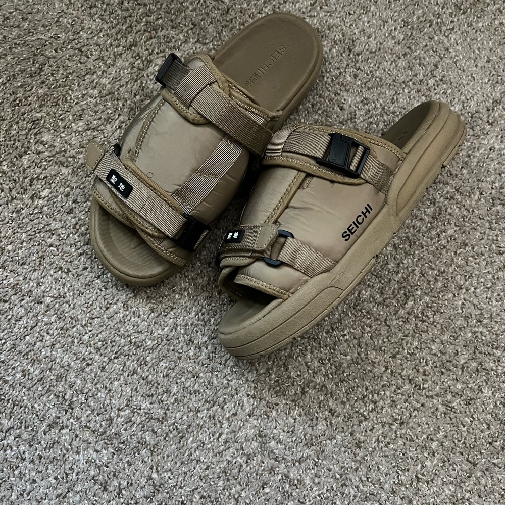Seichi slides Sz 12 excellent condition barely worn steal price